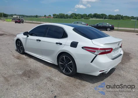 2018 Toyota Camry Xse из США, поврежденный, VIN 4T1B61HK0JU063334
